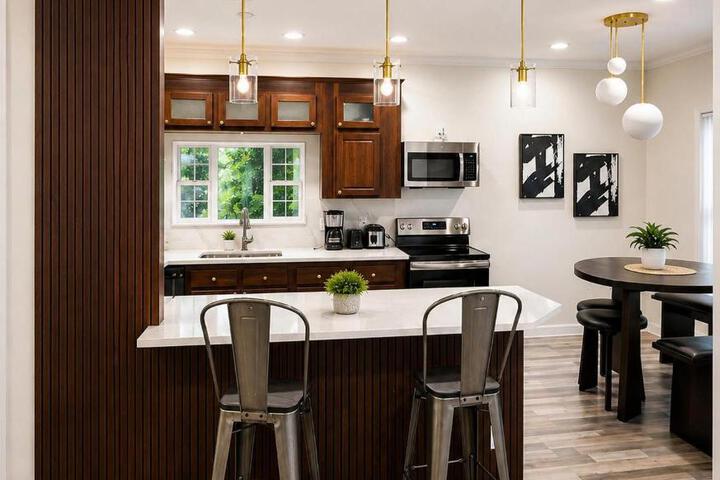 Beautiful & Modern Valrico Apartment