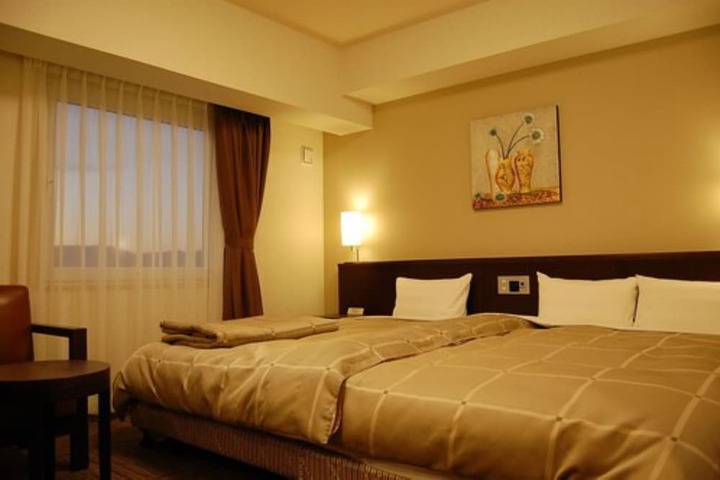 Room 4 of 22