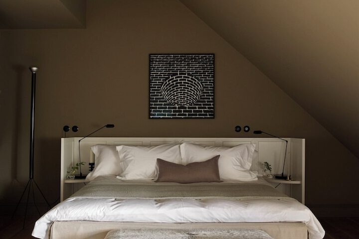Room 18 of 65
