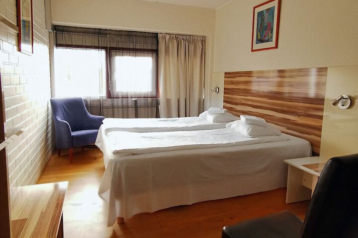 Room 10 of 40