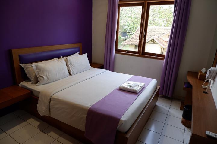 Room 18 of 90