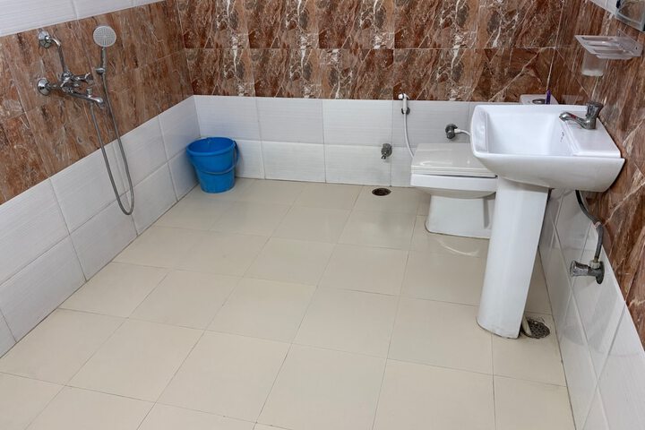 Room 14 of 15