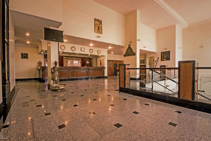 Guest Lobby