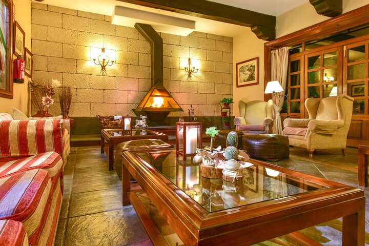 Hotel Interior 4 of 61