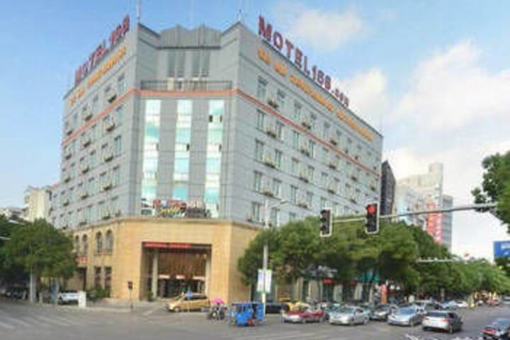 Hotel 3 of 27