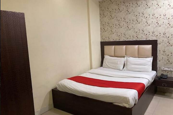 Room 2 of 4