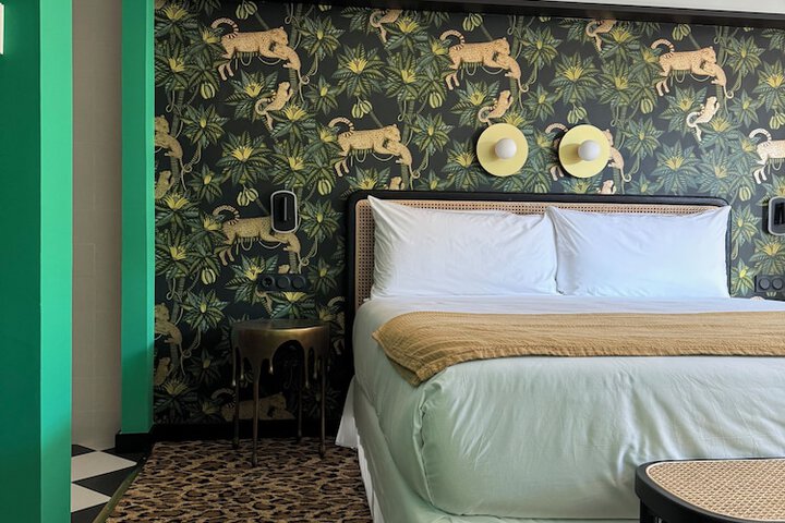 Room 12 of 54