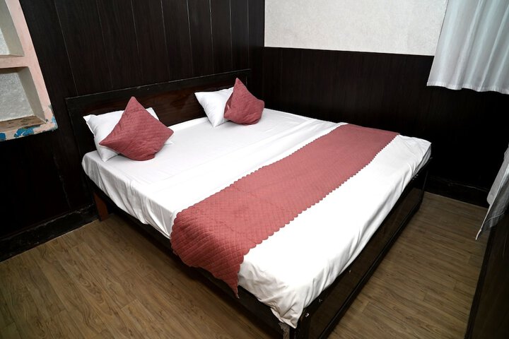 Room 10 of 20