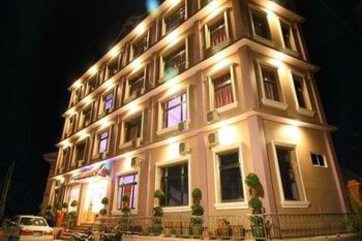 Royal Naung Yoe Hotel