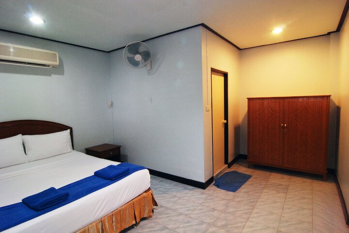 Room 7 of 78