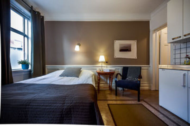 Room 11 of 22