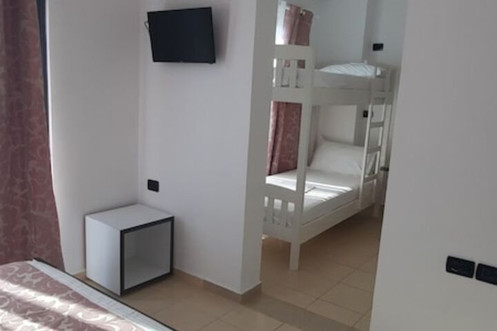 Room 10 of 17