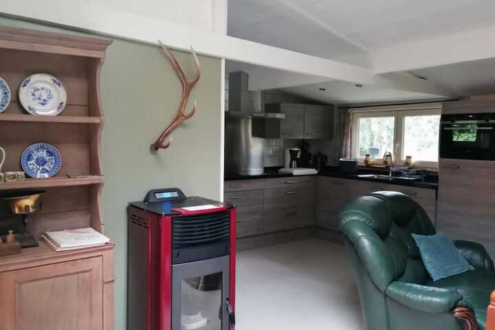 Room 10 of 40