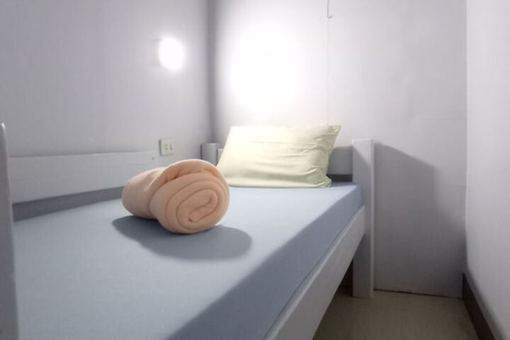 Room 34 of 38