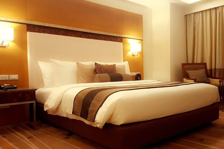 Room 25 of 128