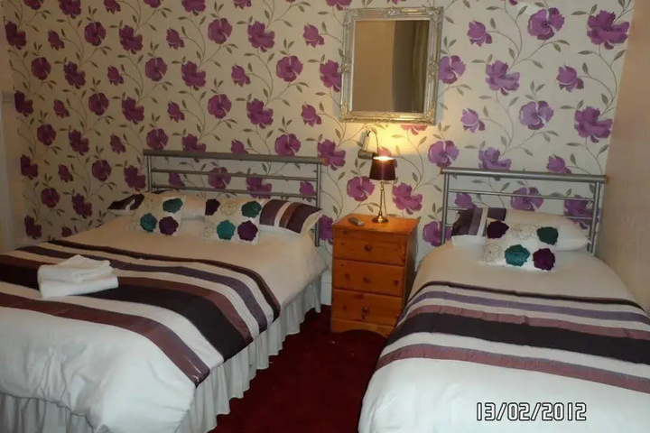Room 7 of 17