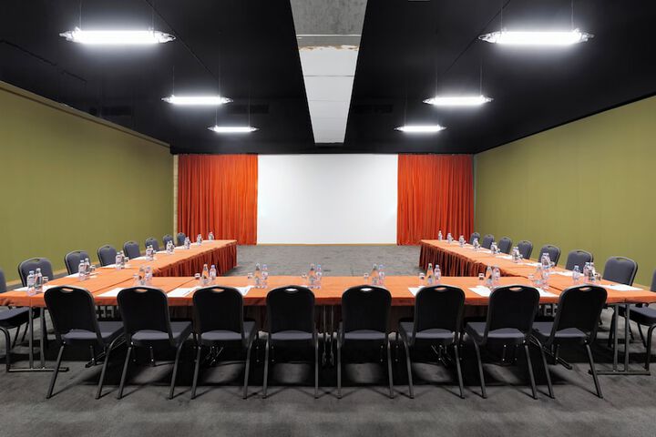 Meeting 33 of 49