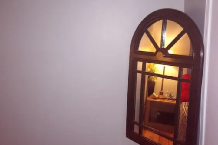 Room 12 of 20