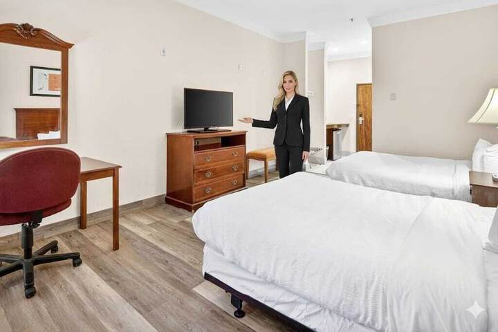 Room 15 of 28