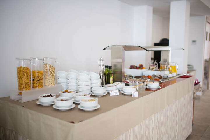Breakfast/Coffee Service 51 of 86