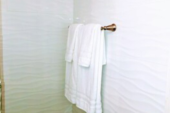 Room 3 of 48