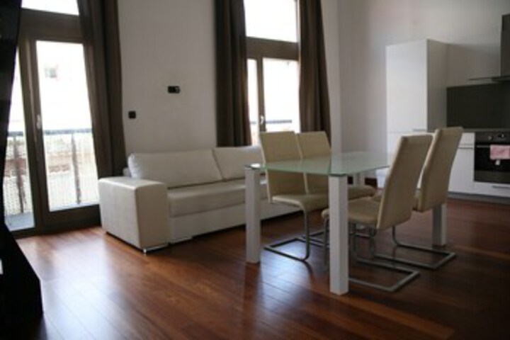 Room 115 of 275