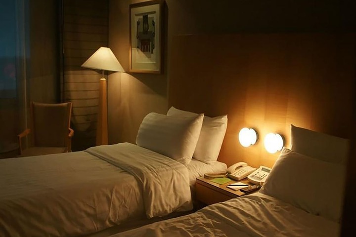 Room 5 of 61