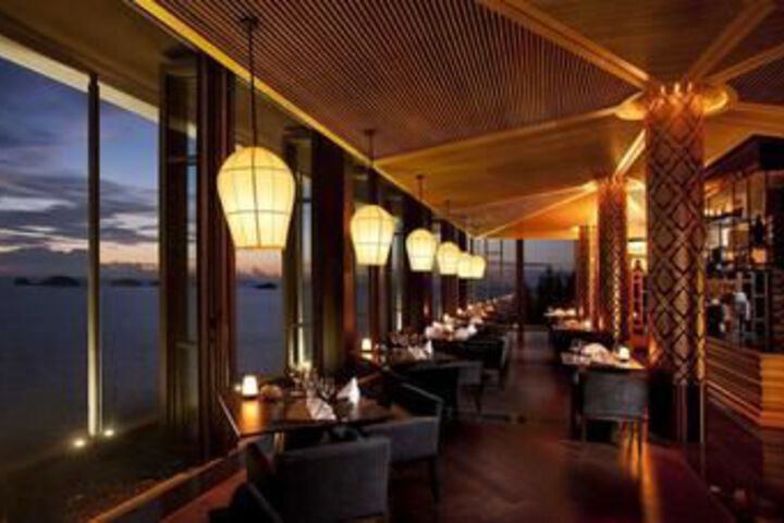 Dining 89 of 101
