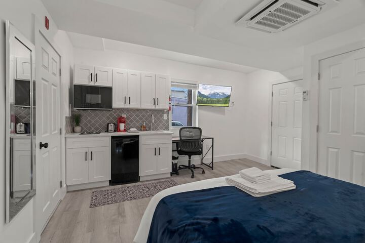 Room 48 of 82