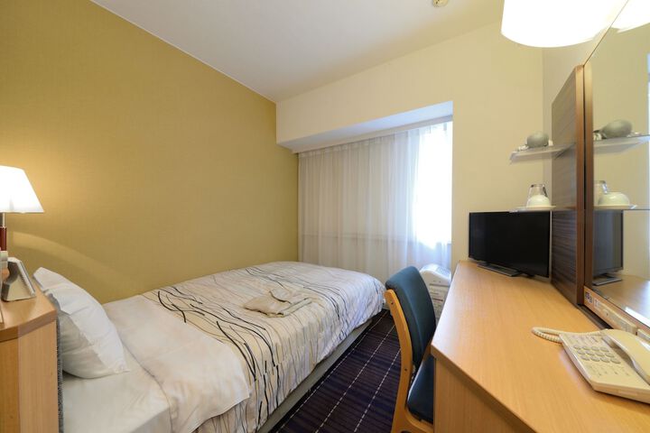 Room 6 of 31