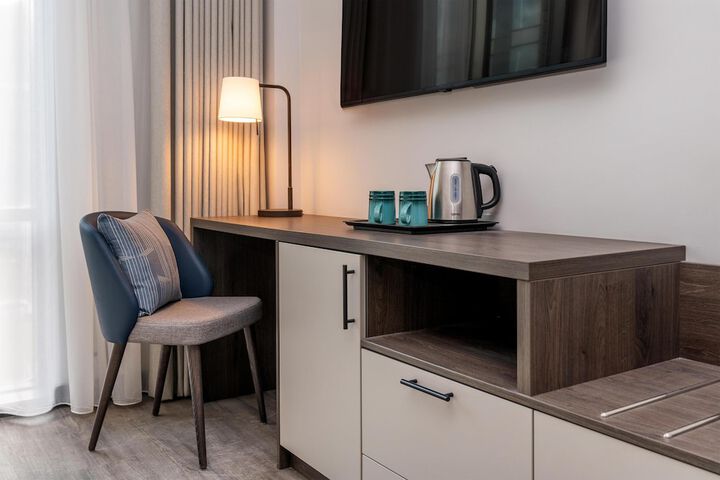 Room 15 of 40