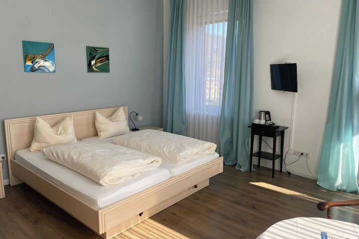 Room 19 of 35