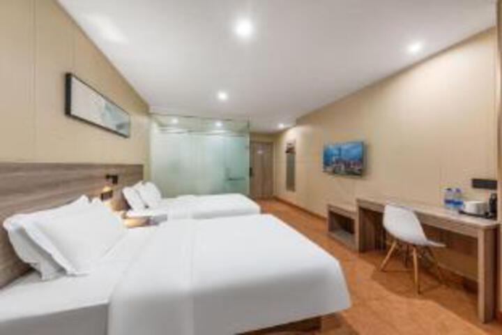 Room 5 of 5