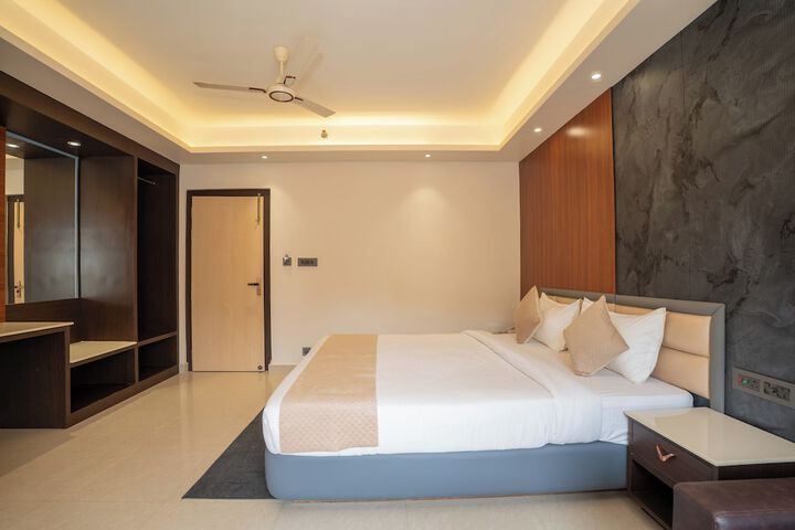 Room 70 of 174