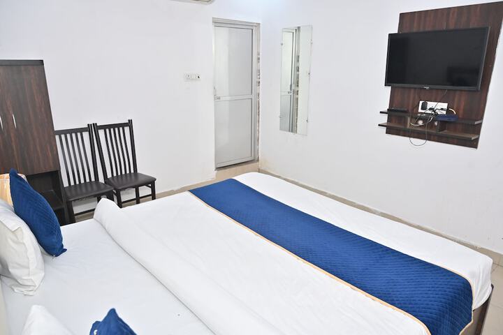Room 15 of 27