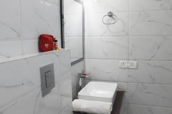 Room 3 of 13