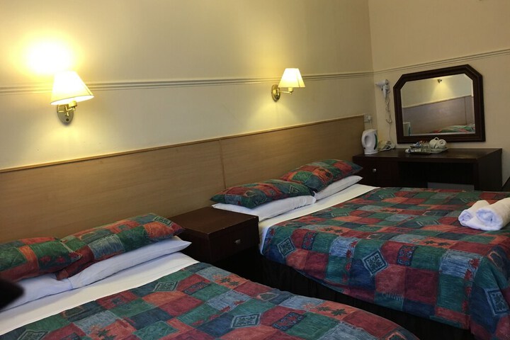 Room 31 of 80