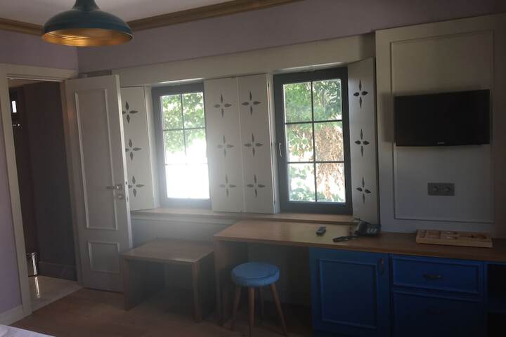 Room 18 of 36