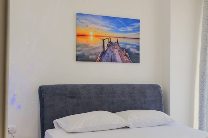 Room 43 of 62