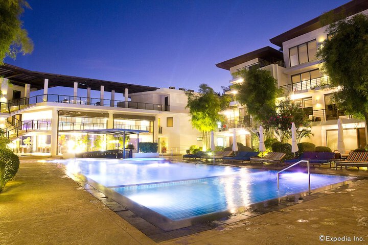 Pool Hotel