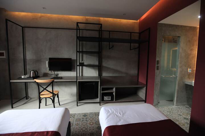 Room 18 of 69