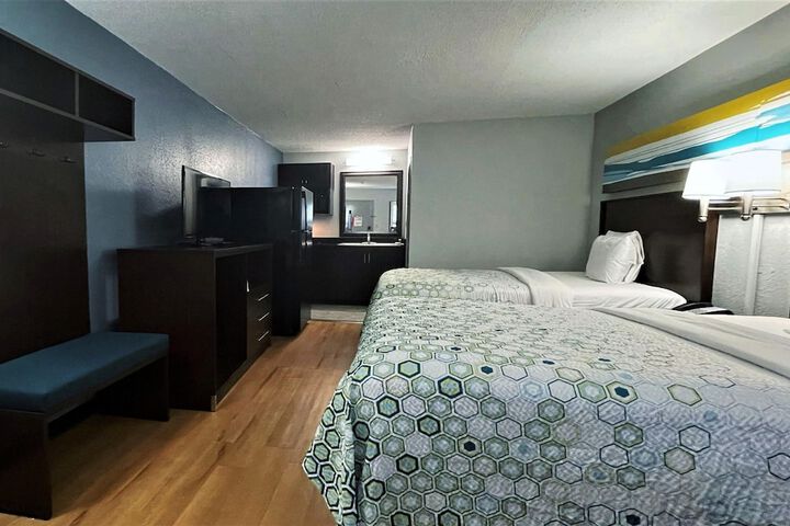 Studio 2 Double Beds (8 of 14)