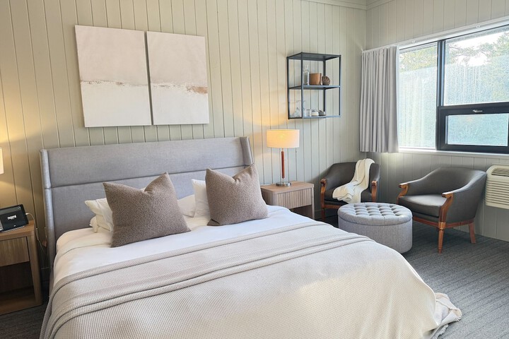 Nomi Resort in Dysart et al, ON