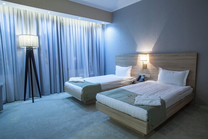 Room 12 of 24