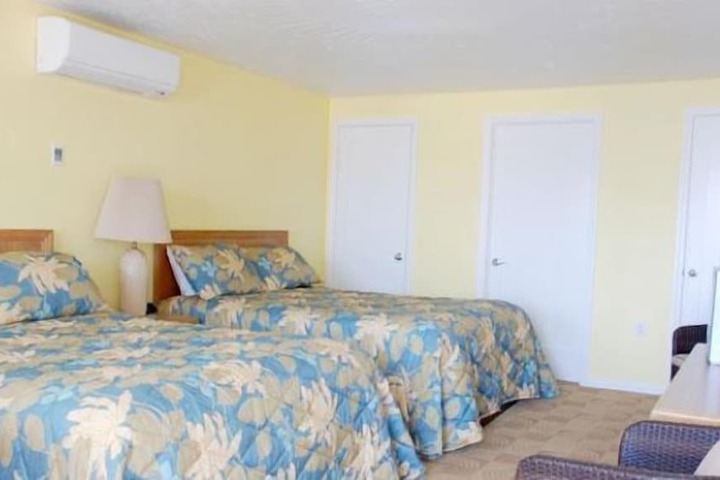 Room 2 of 43