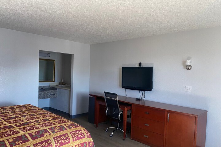 Room 18 of 39