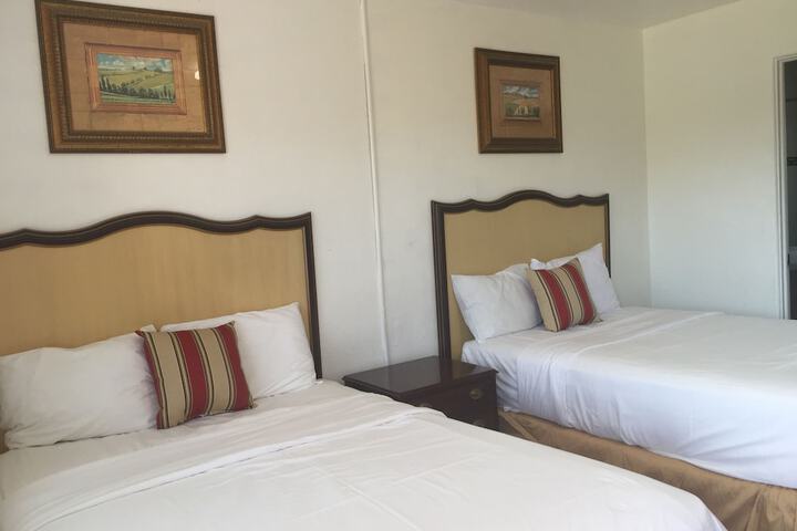 Room 6 of 24
