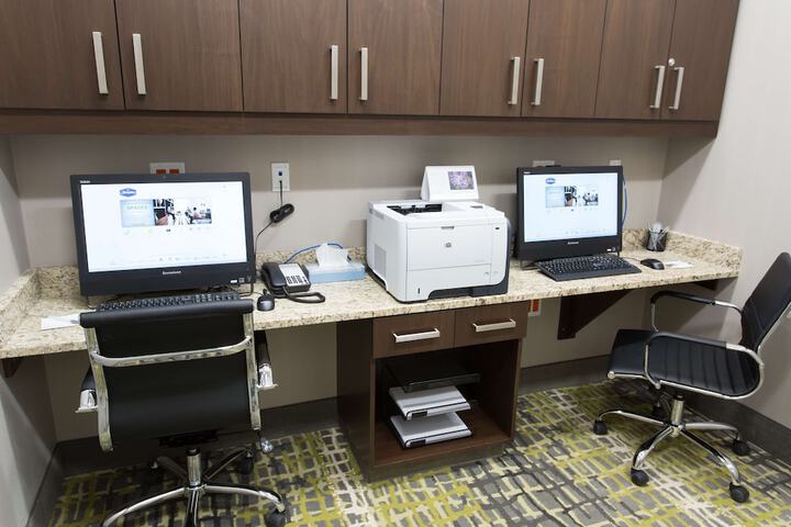 Business Center 39 of 42