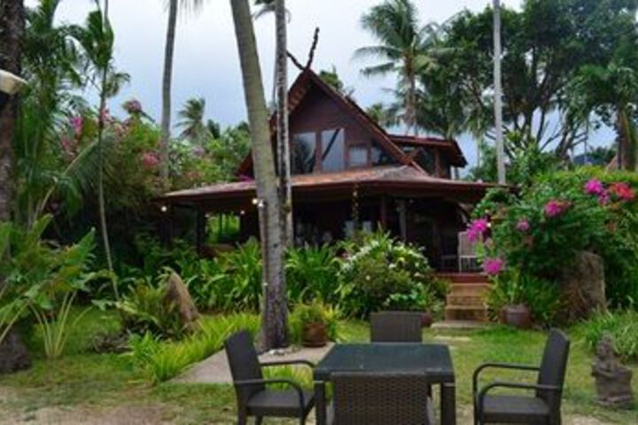 Green Coconut Village A8