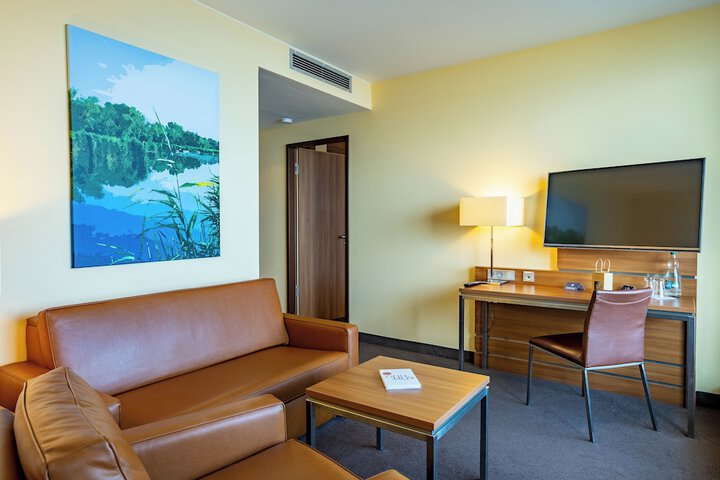 Room 21 of 72